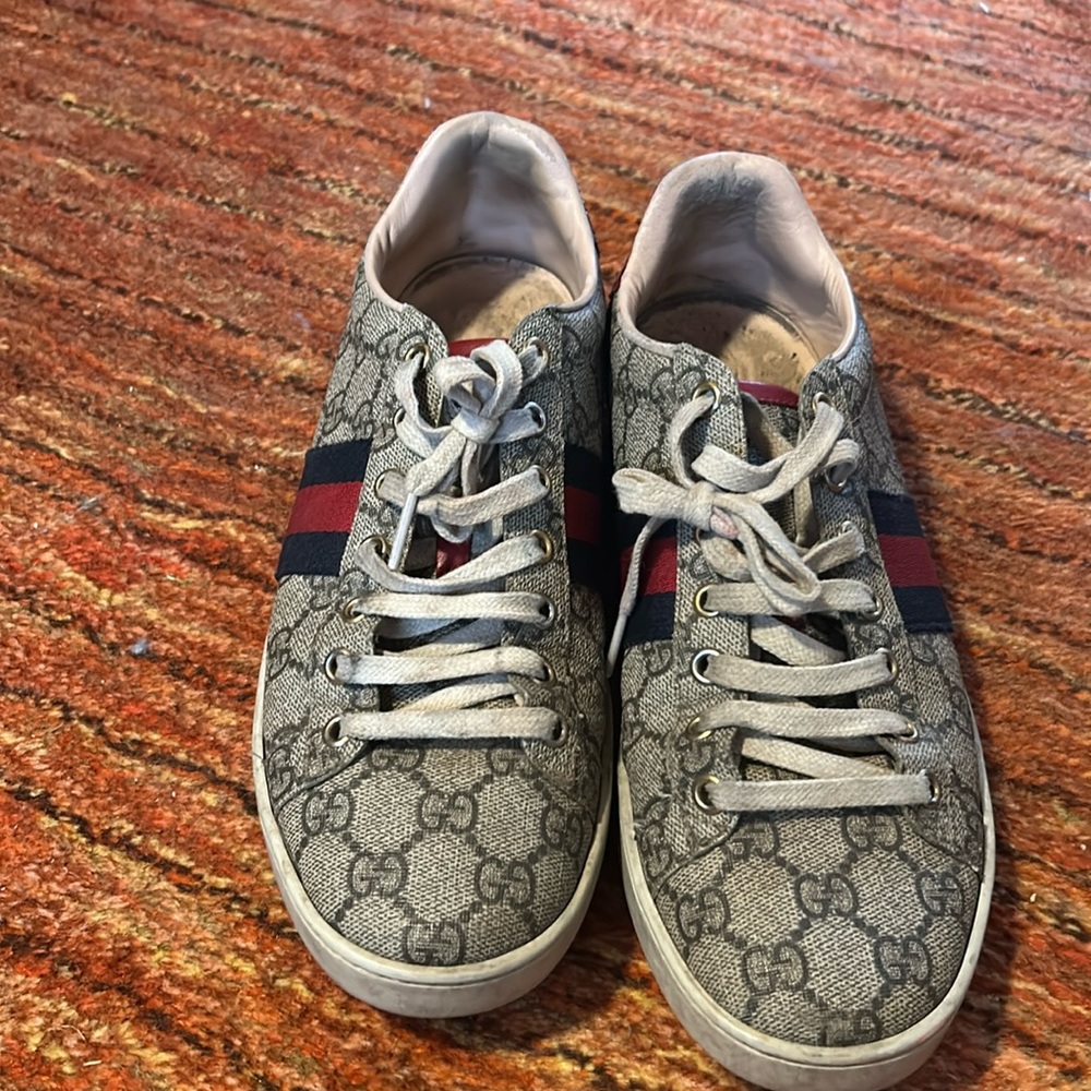 Gucci Sneaks